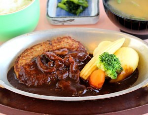 デミグラスハンバーグ